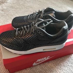 BRAND NEW Nike Snakeskin Sneakers